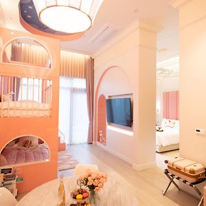 Kids Suite